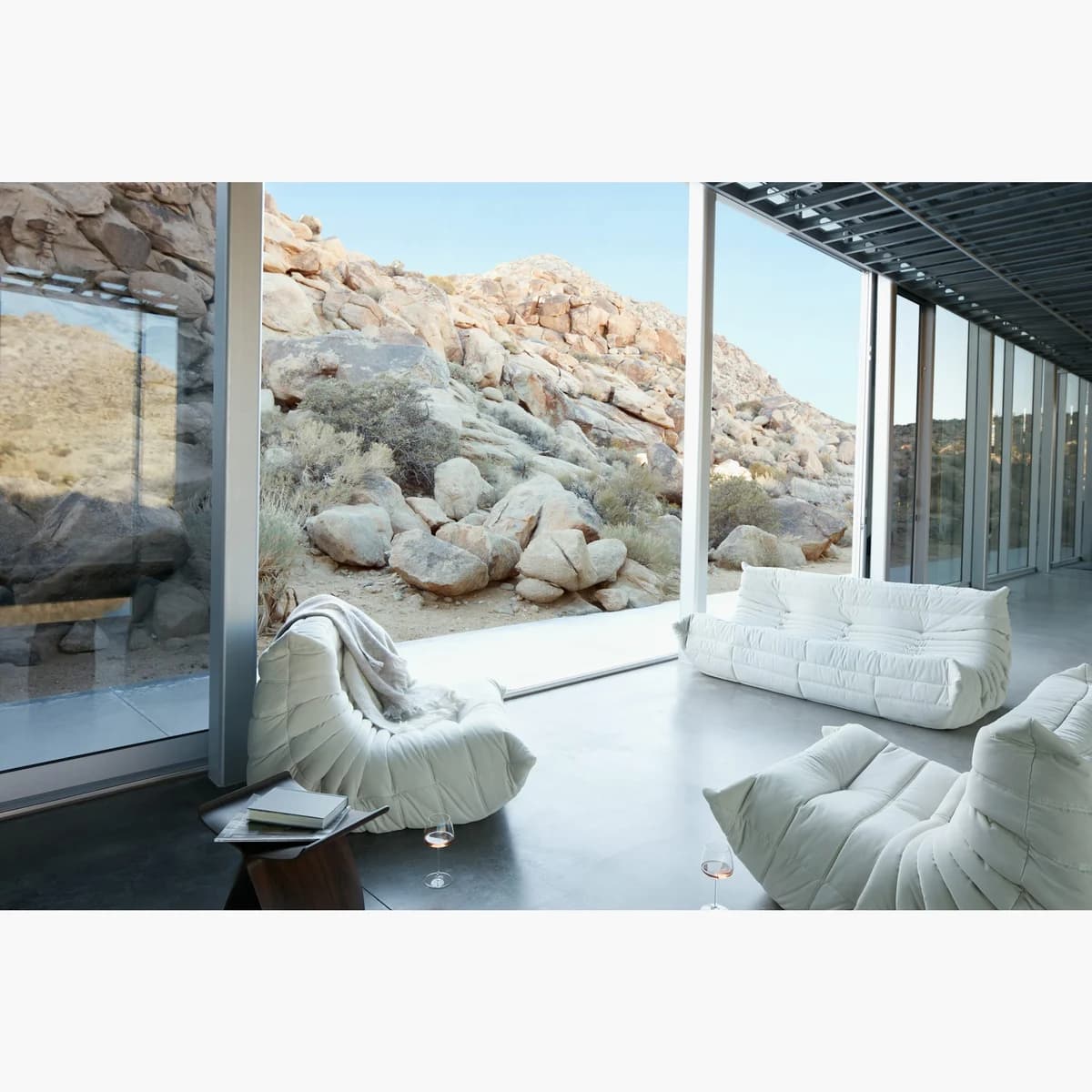 Ligne Roset TOGO® Sofa, Leather 詳細画像 5