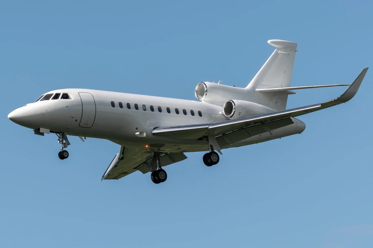 Dassault Falcon 900LX プライベートチャーター小时制サービス メイン画像