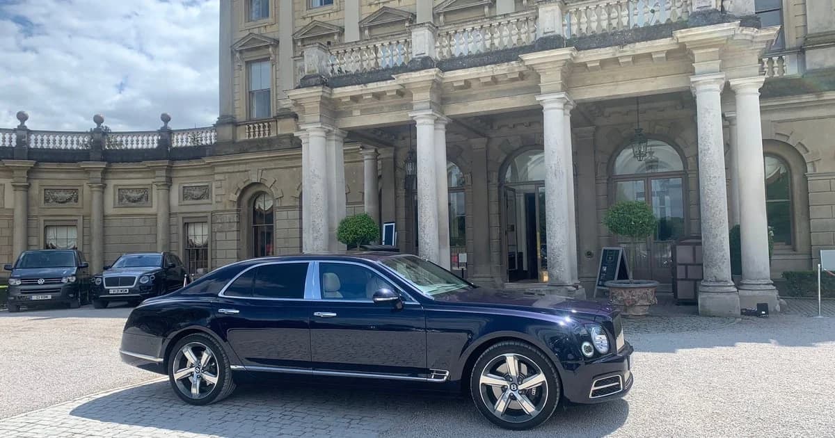 Bentley Mulsanne 8-hour chauffeur service メイン画像