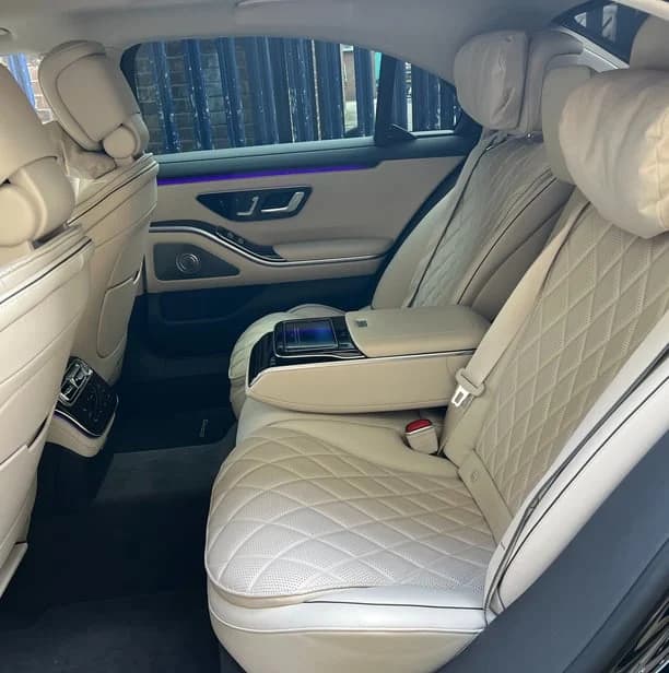 Mercedes S Class minimum 3-hour chauffeur reservation 詳細画像 3