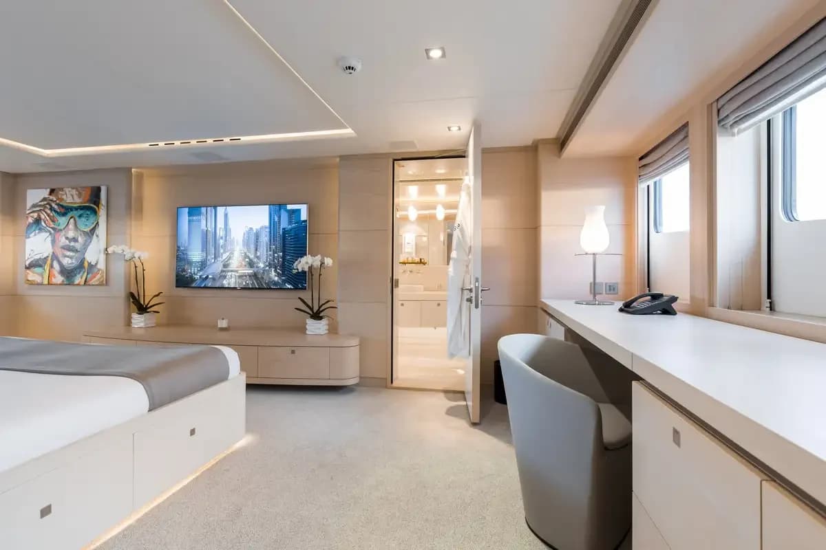 44m Heesen G3 ヨットチャーター 詳細画像 5